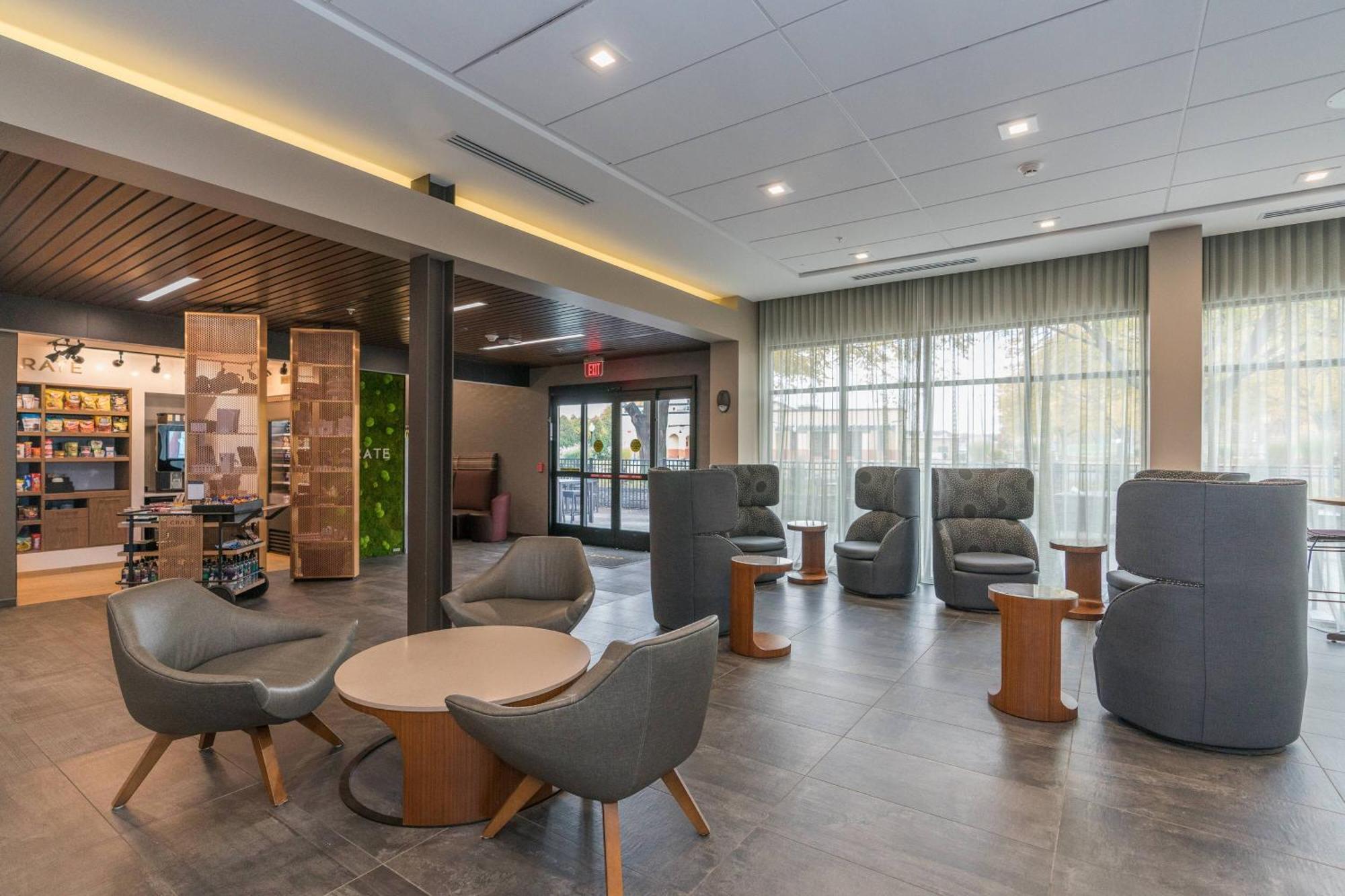 Courtyard By Marriott West Springfield Hotel Bagian luar foto