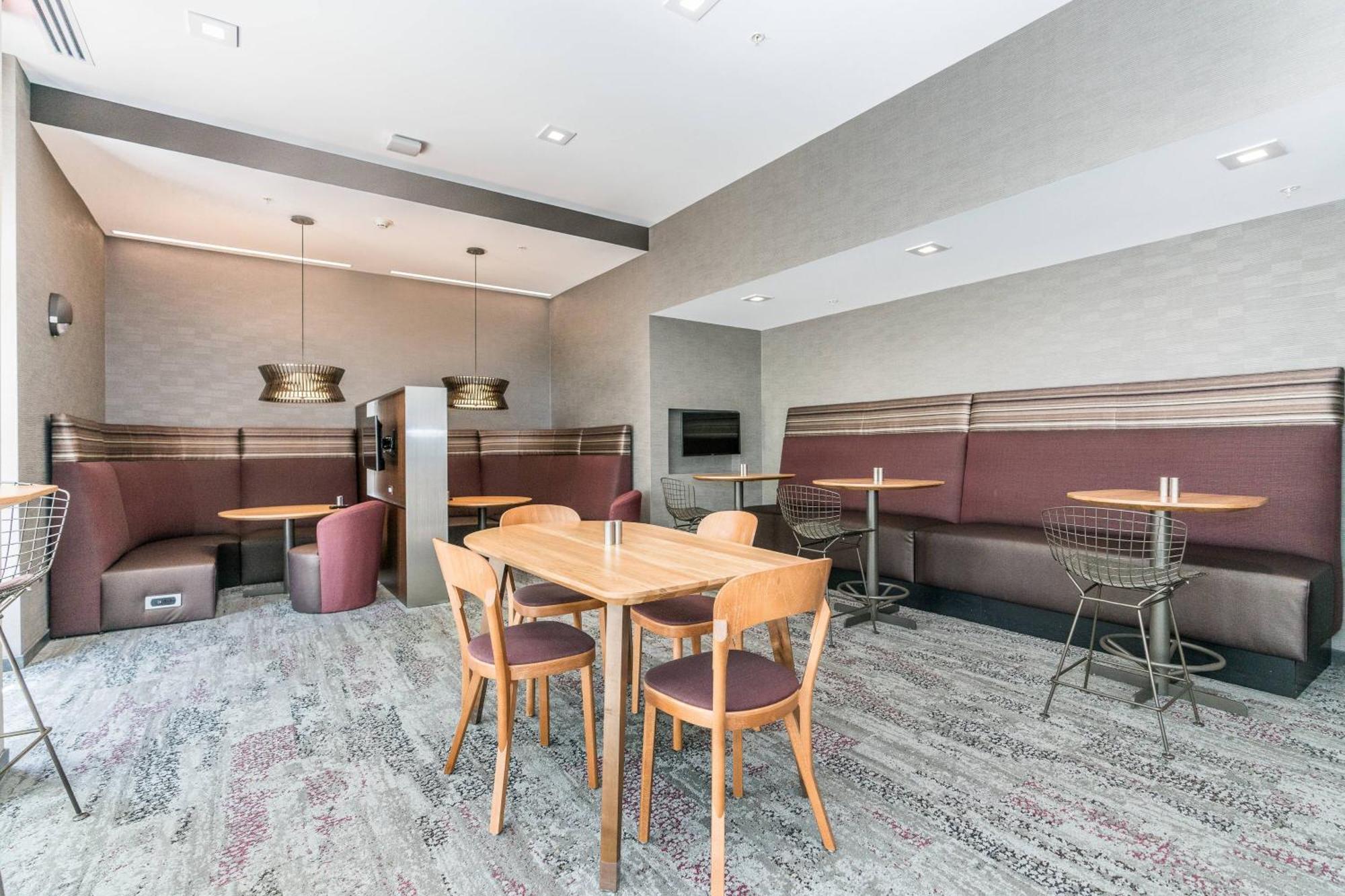 Courtyard By Marriott West Springfield Hotel Bagian luar foto